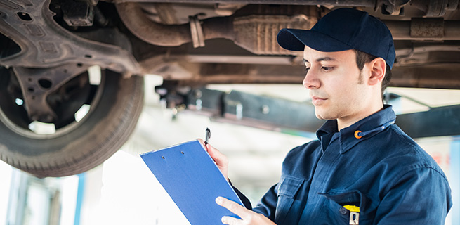 Pression des pneus : conseils et astuces d'un contrôleur technique