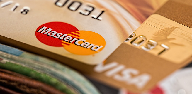 Annulatieverzekering: via uw kredietkaart of toch beter via Ethias?